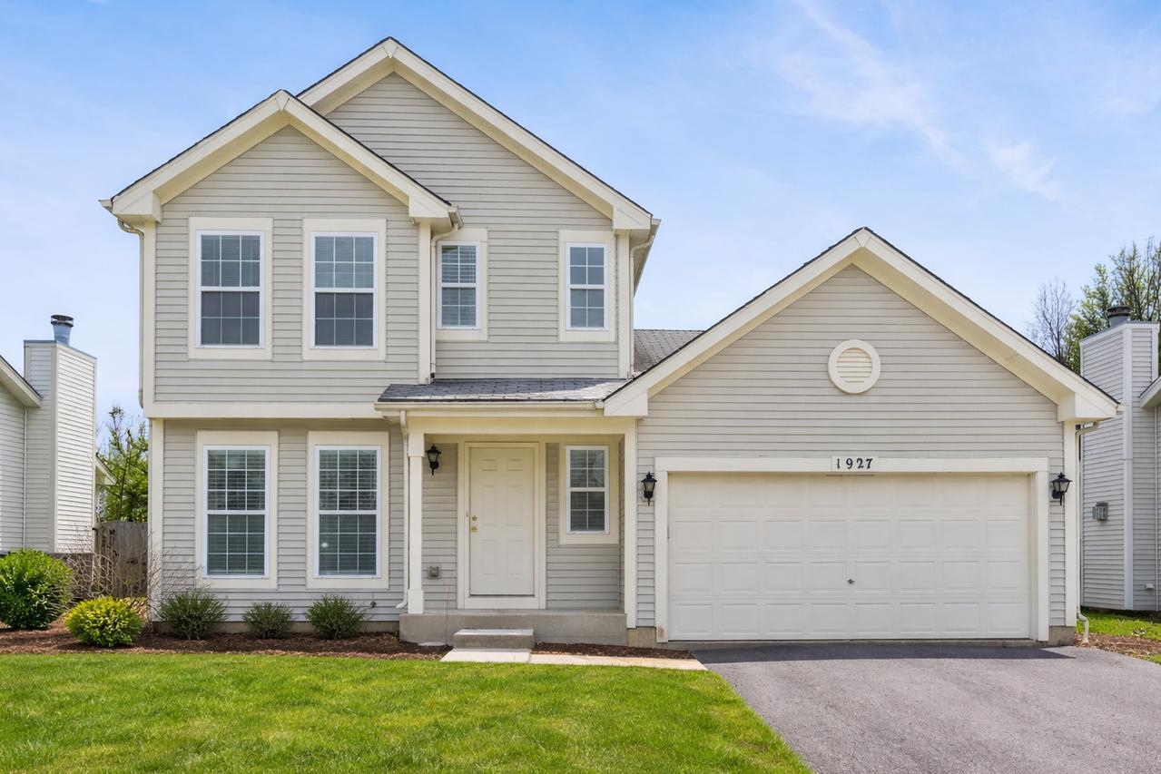 1927 Crossing Ct., Naperville, IL 60540