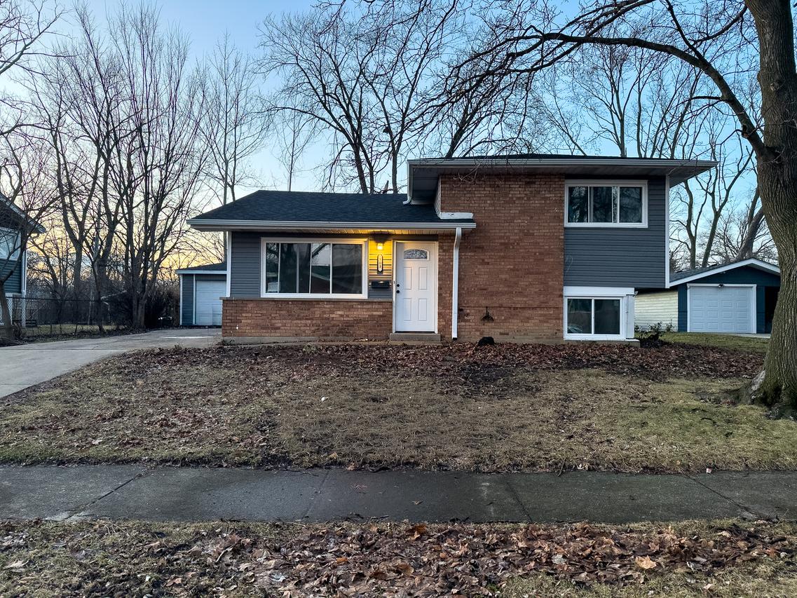 305 Winnebago St., Park Forest, IL 60466