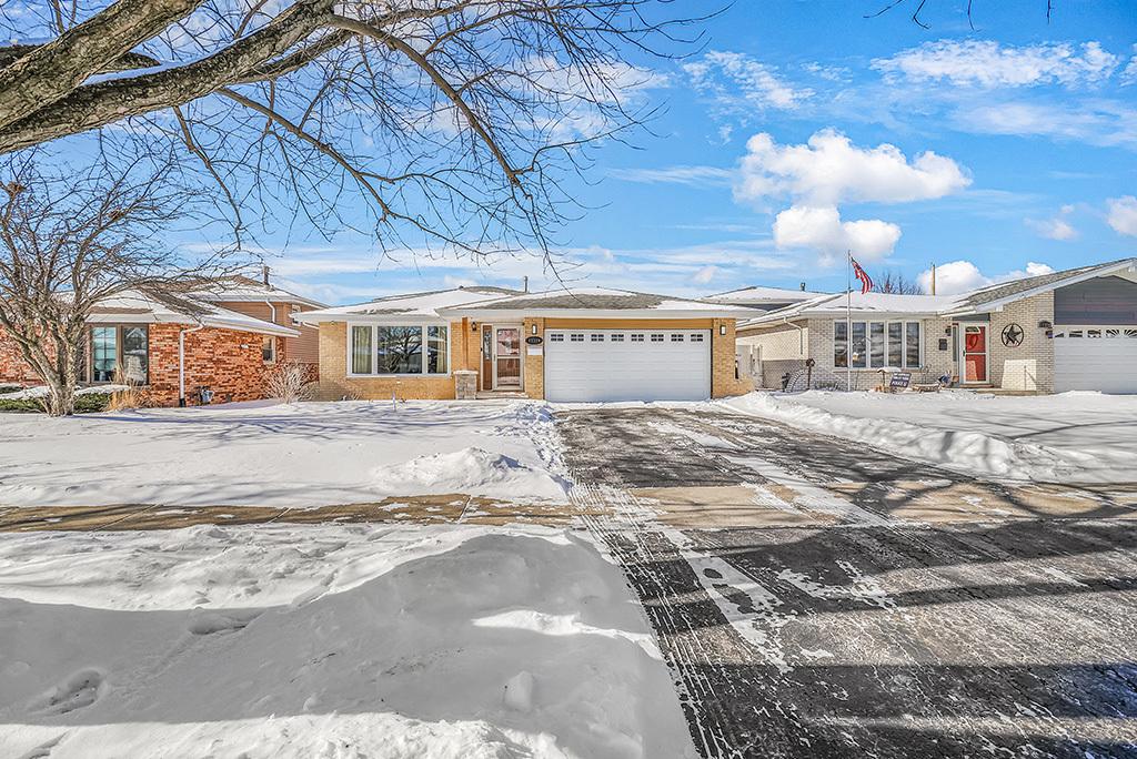 17374 Overhill Ave., Tinley Park, IL 60477