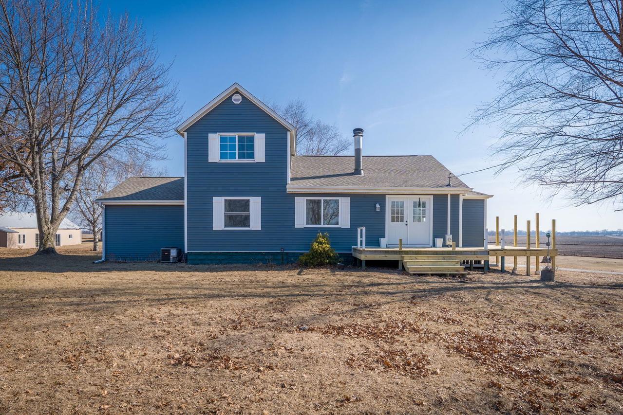 22900 Grange Rd., Geneseo, IL 61254