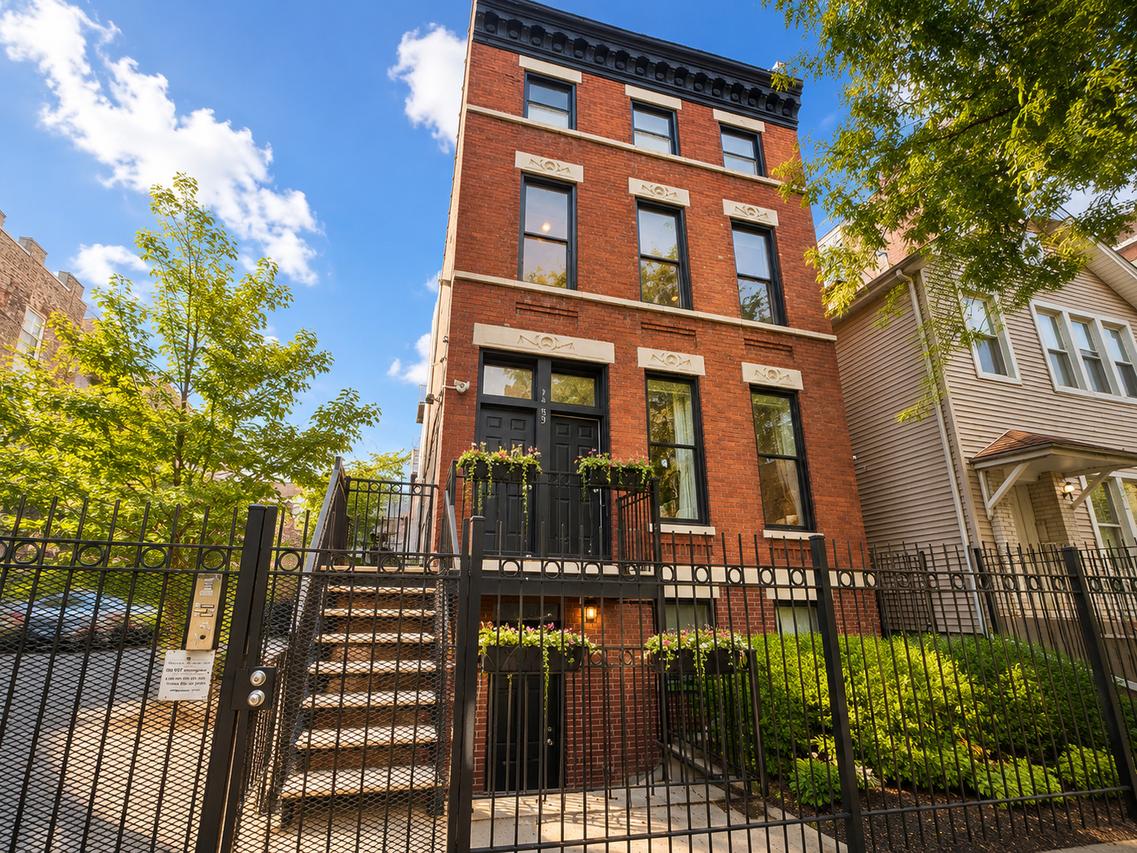 [Address Hidden by Seller], Chicago, IL 60610