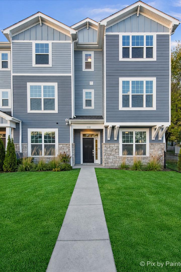 128 E Main St., Cary, IL 60013