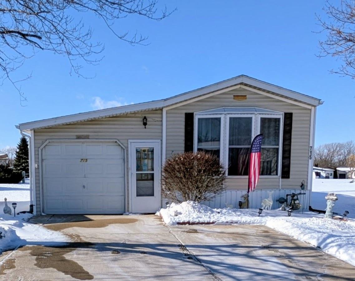 715 Thorntree Ter., Matteson, IL 60443