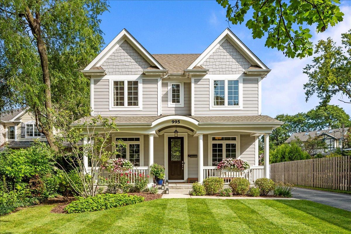 995 Harvard Ct., Highland Park, IL 60035