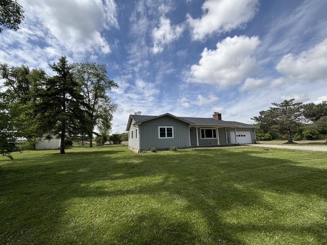 38w715 Huntley Rd., West Dundee, IL 60118