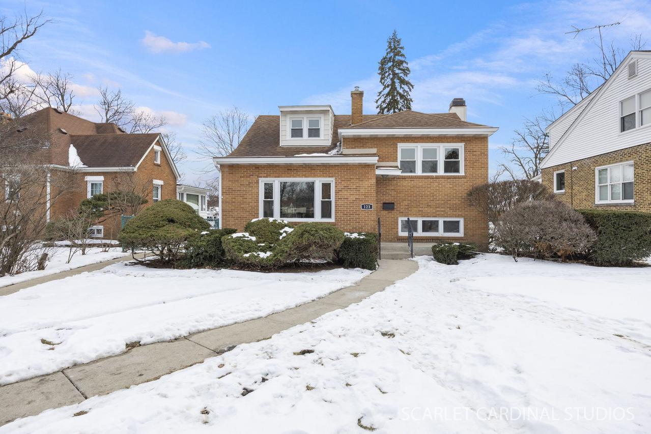 123 W Monroe St., Villa Park, IL 60181