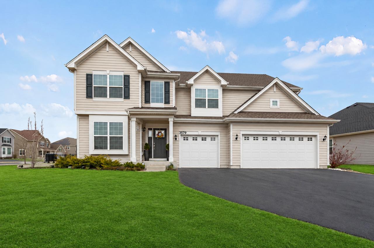 3579 Emerald Rd., Elgin, IL 60124