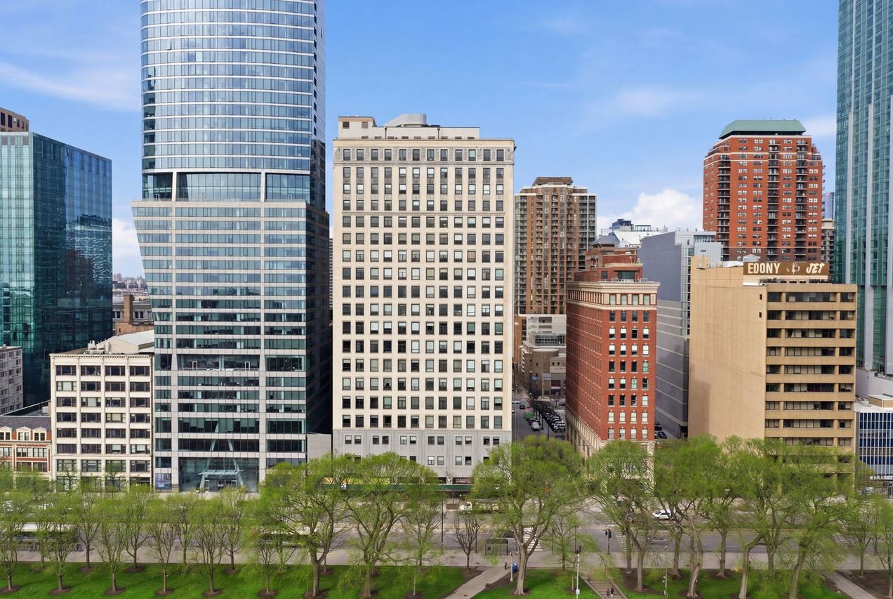 910 S Michigan Ave. #1908, Chicago, IL 60605