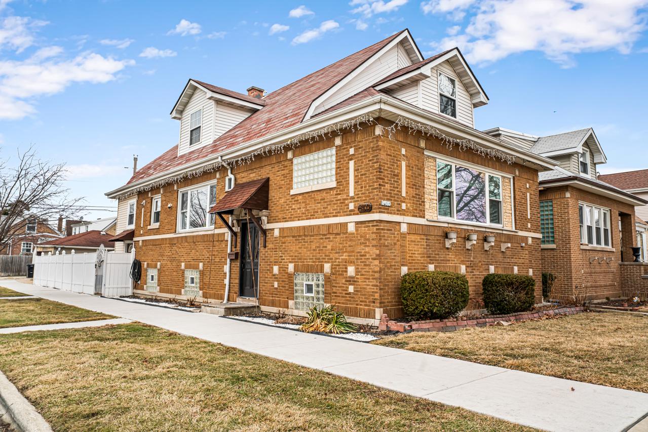 3400 N Natoma Ave., Chicago, IL 60634