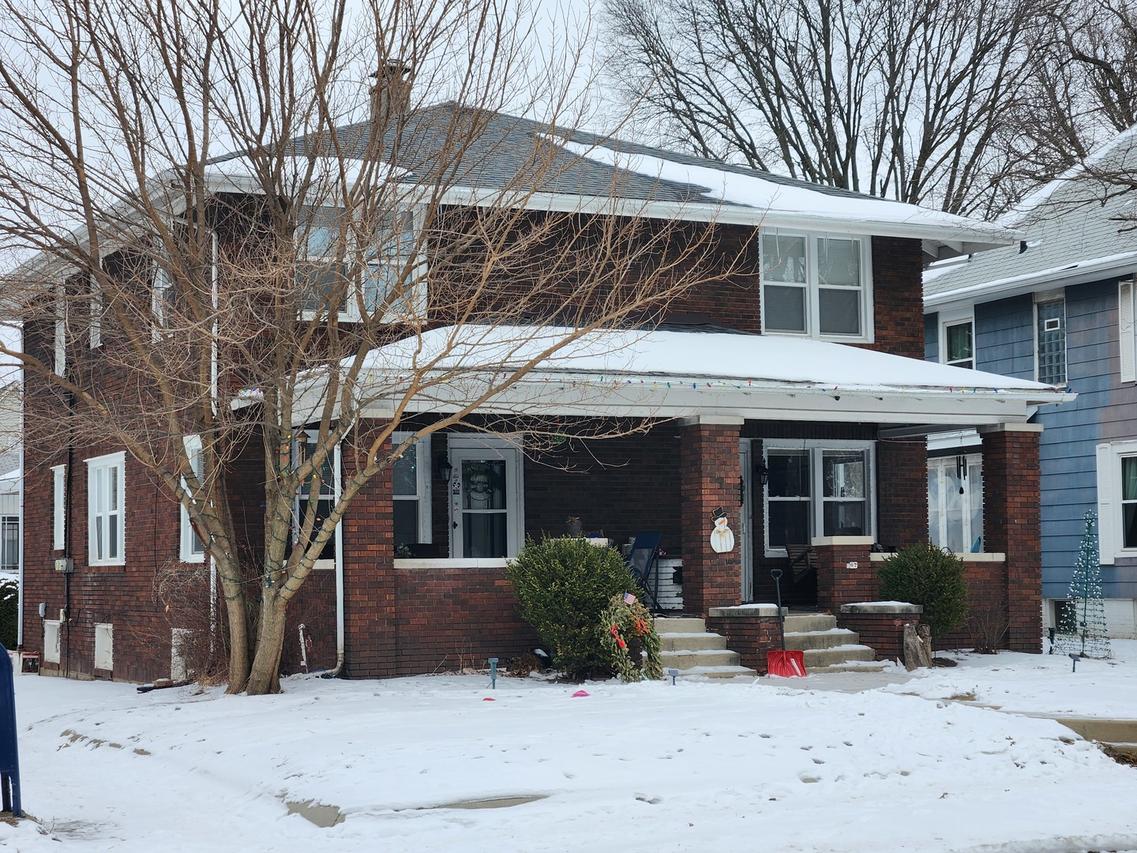 807-809 W Wood St., Bloomington, IL 61701