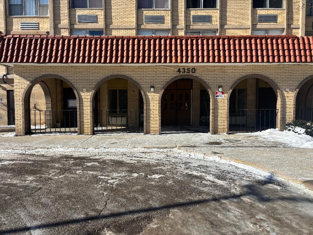 4350 W Ford City Dr. #B1104, Chicago, IL 60652