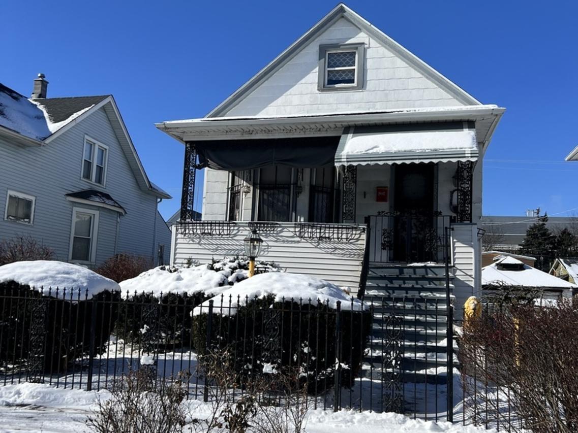 [Address Hidden by Seller], Chicago, IL 60649