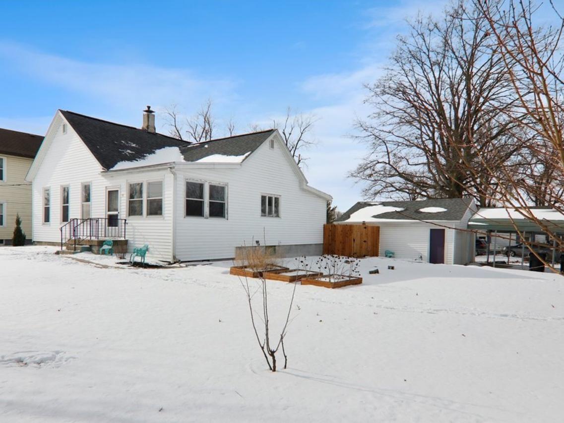 1310 N Livingston St., Bloomington, IL 61701