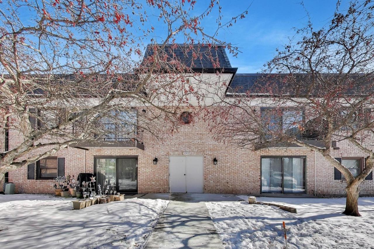 3345 Kirchoff Rd. #5C, Rolling Meadows, IL 60008