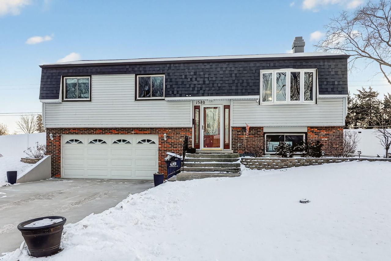 1580 College Ln., Wheaton, IL 60189