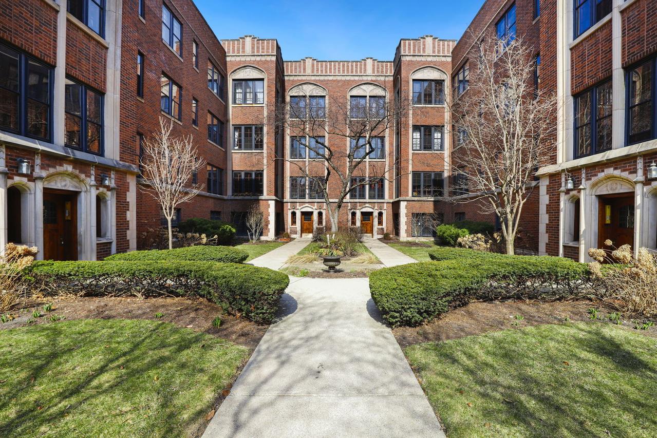 1360 E Madison Park #B, Chicago, IL 60615