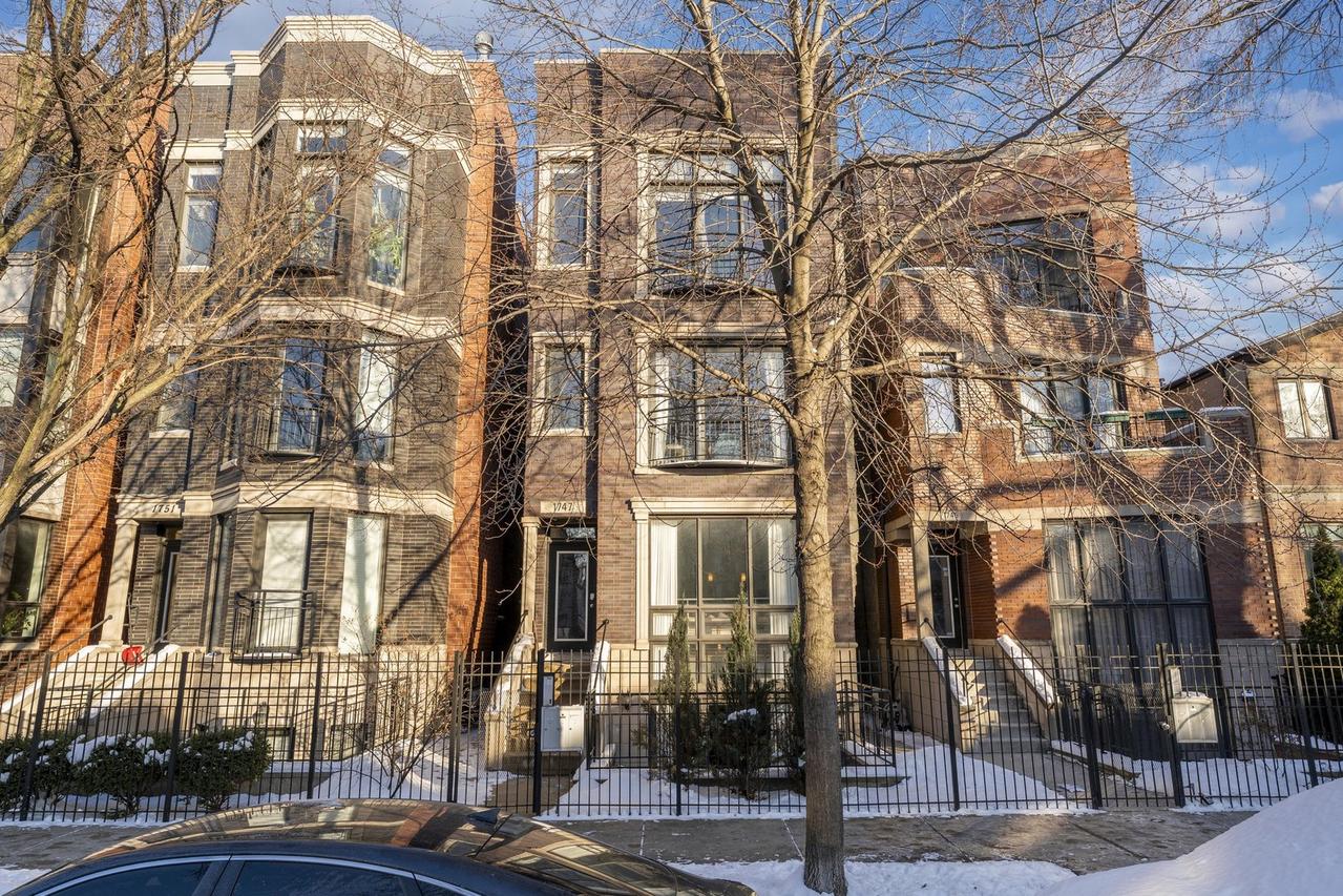 1747 N Artesian Ave. #2, Chicago, IL 60647