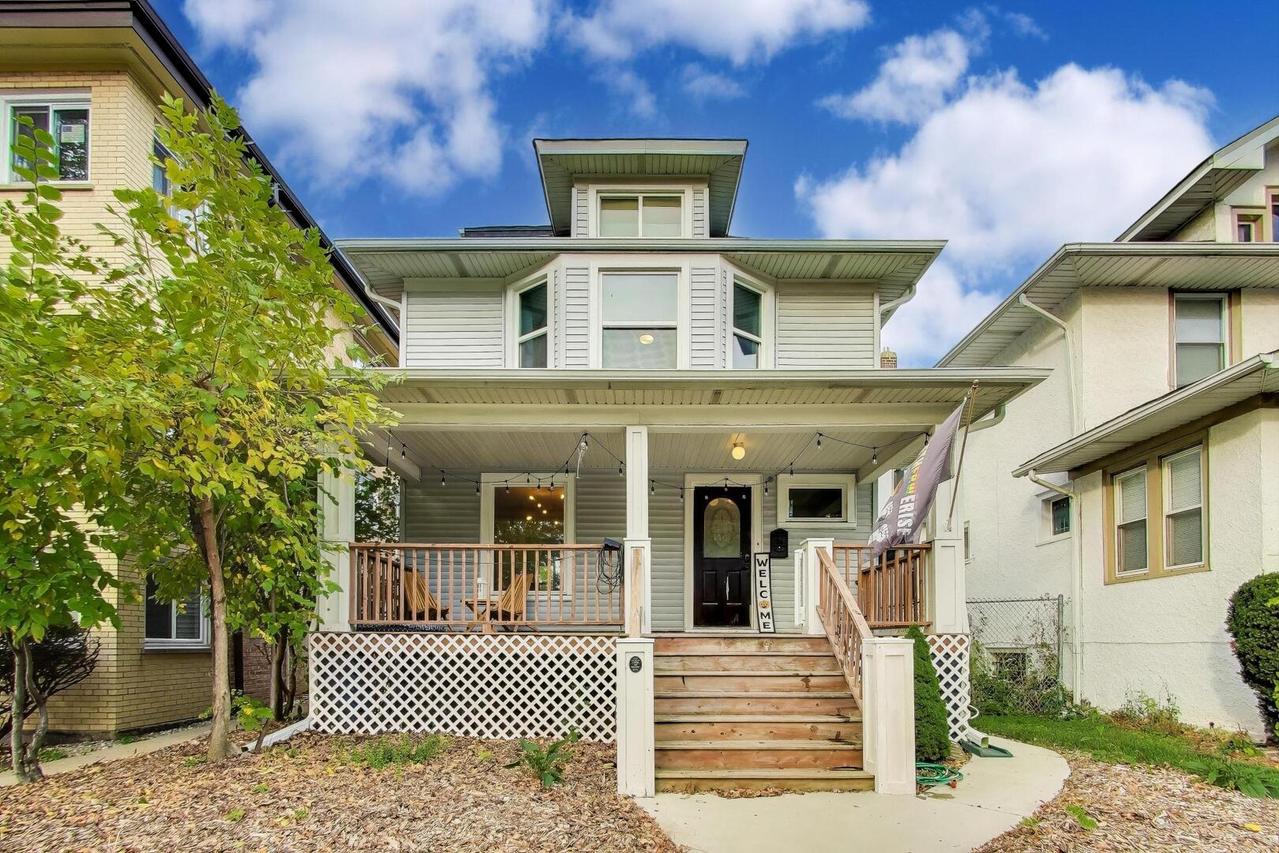 830 N Austin Blvd., Oak Park, IL 60302