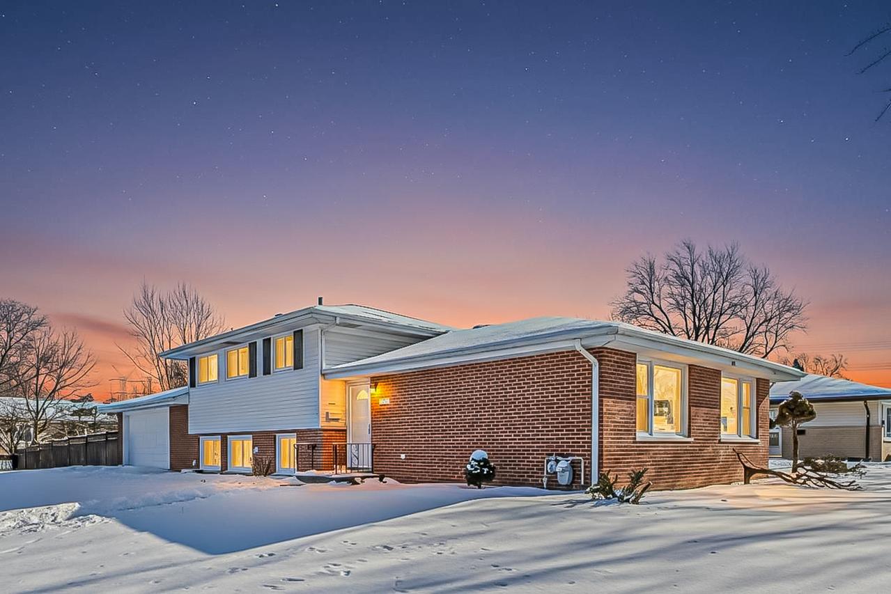 503 La Salle St., Des Plaines, IL 60016