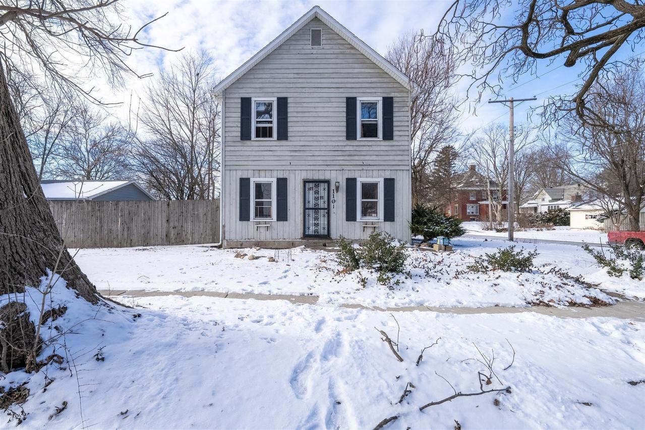 1101 Low St., Bloomington, IL 61701