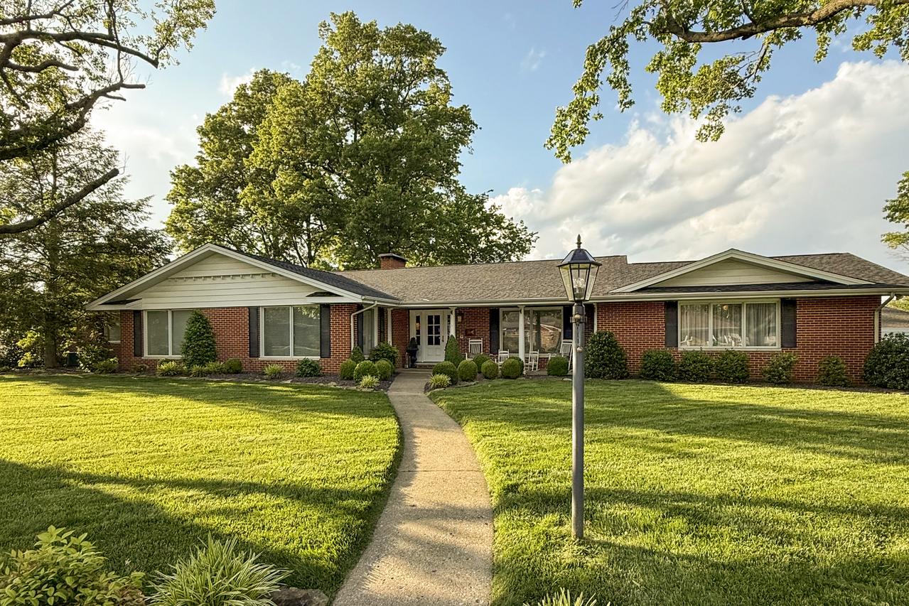 1902 Suzanne Dr., Marion, IL 62959