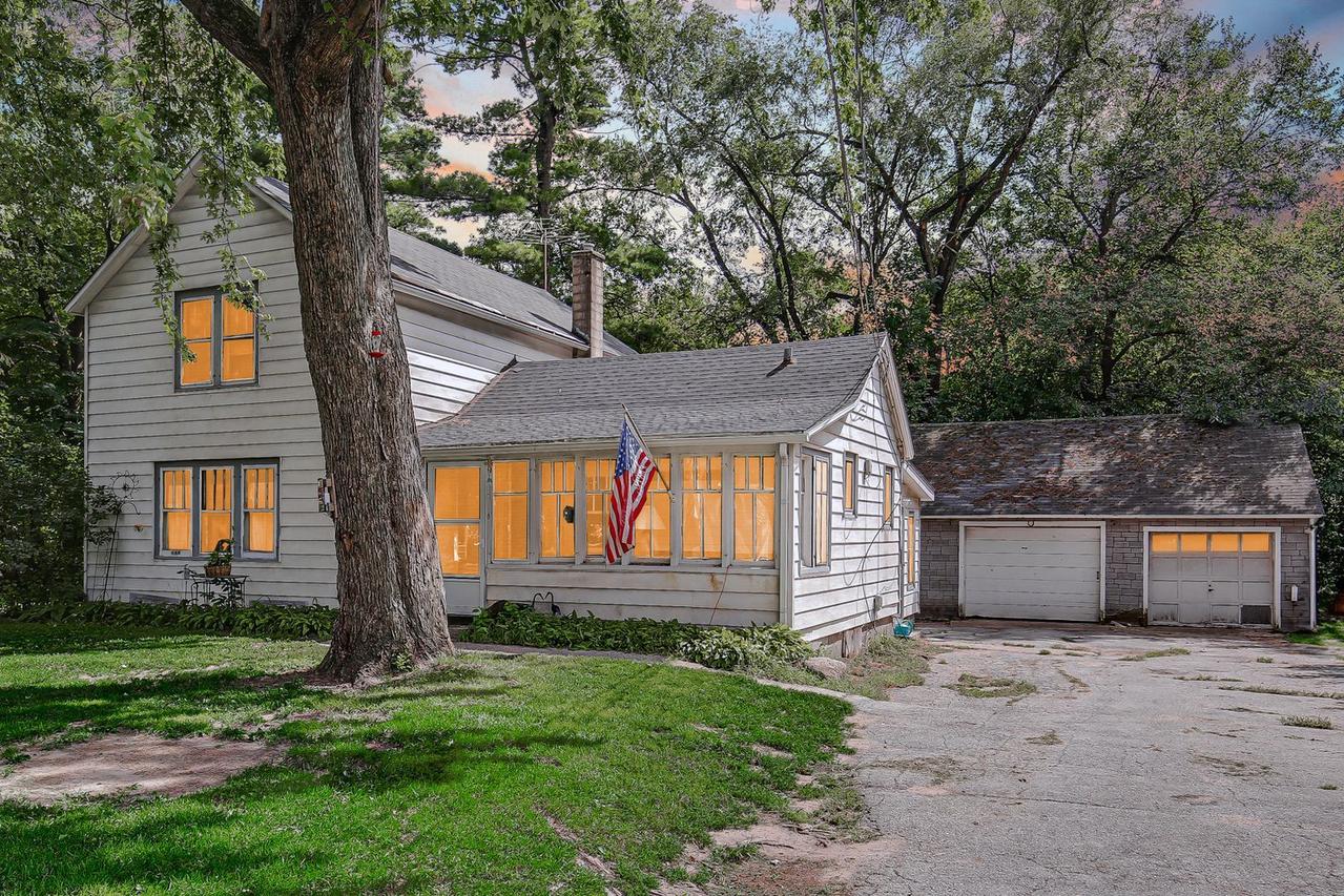 2201 Thornton Lansing Rd., Lansing, IL 60438