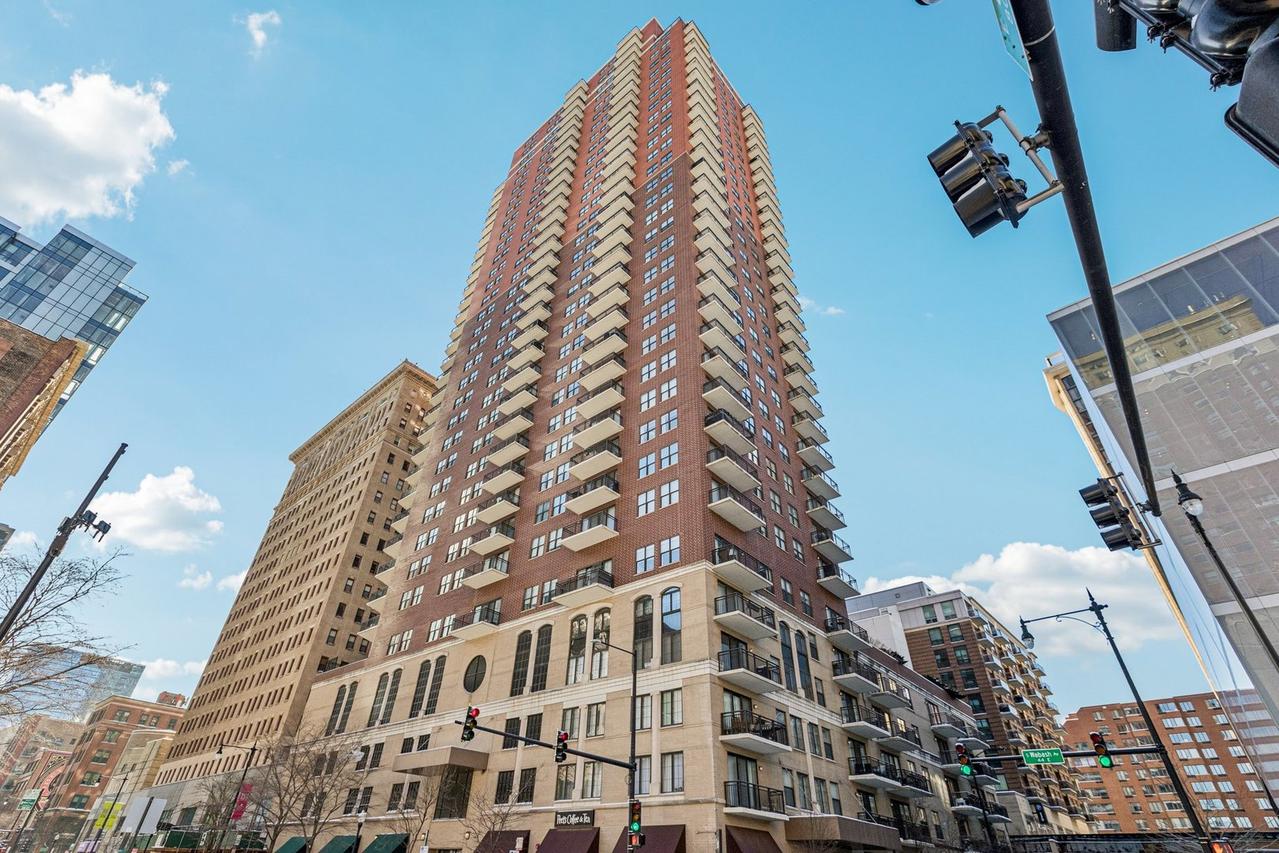 41 E 8th St. #2207, Chicago, IL 60605