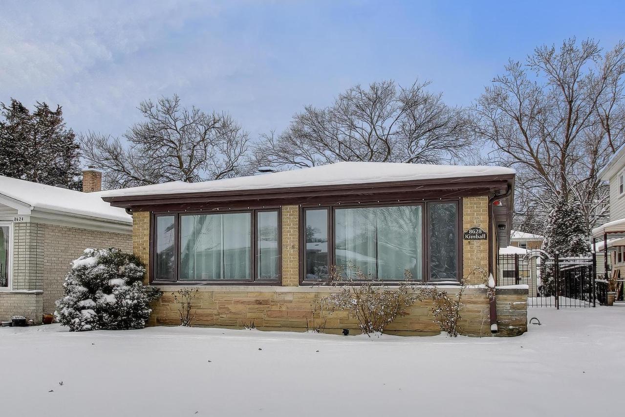 8628 Kimball Ave., Skokie, IL 60076