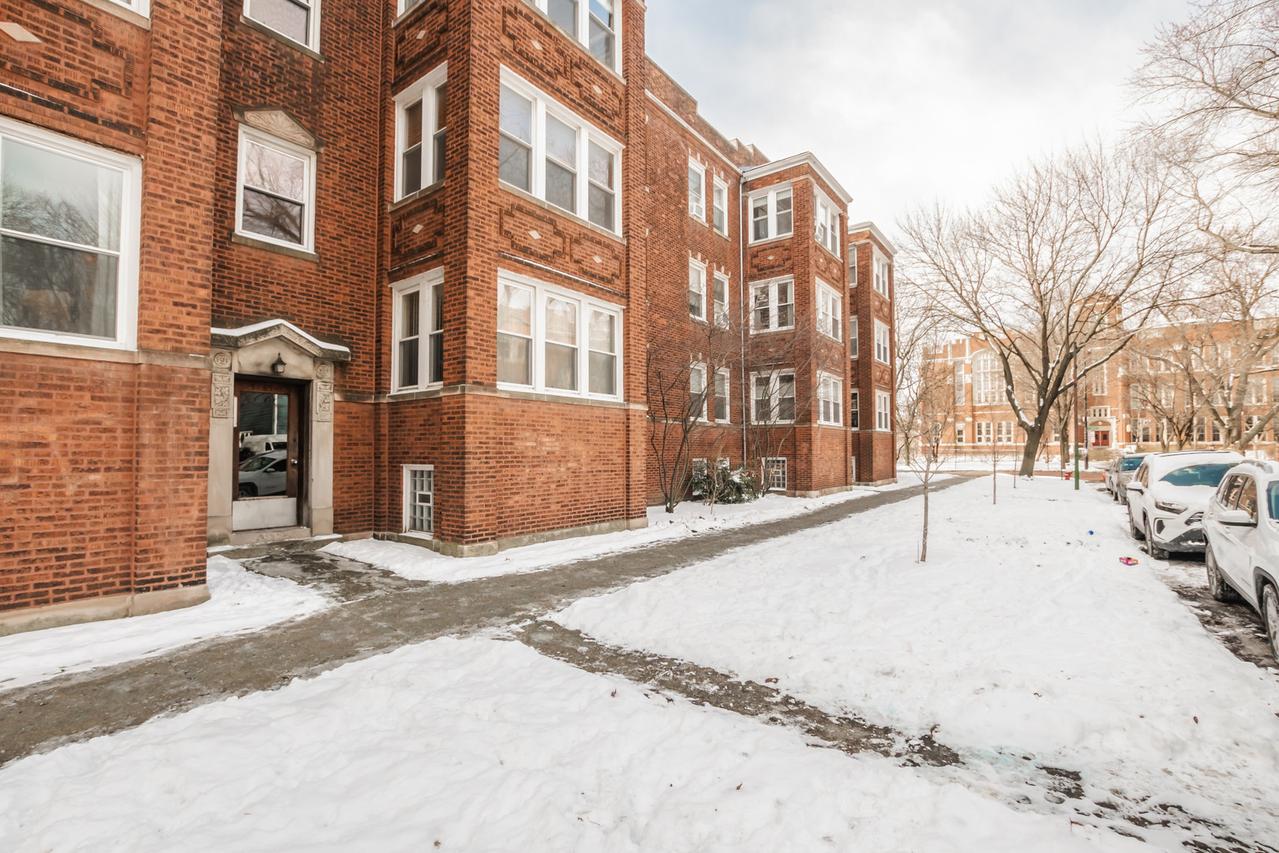 1961 W Winona St. #1E, Chicago, IL 60640