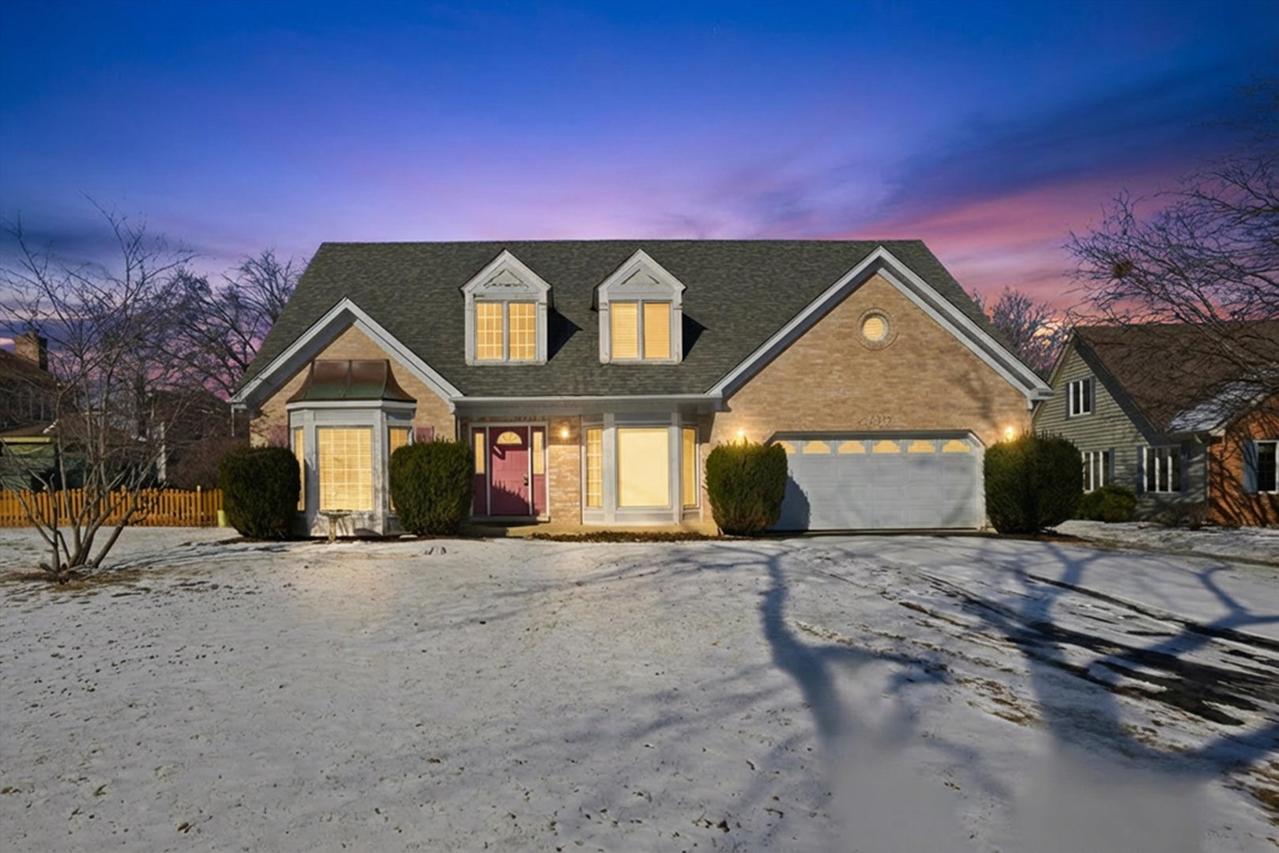 2487 Worthington Dr., Aurora, IL 60506