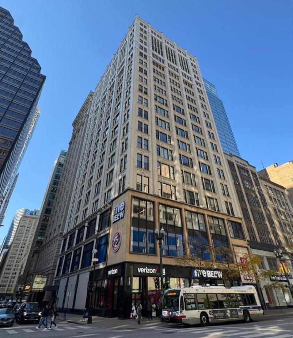 8 W Monroe St. #P-12, Chicago, IL 60603