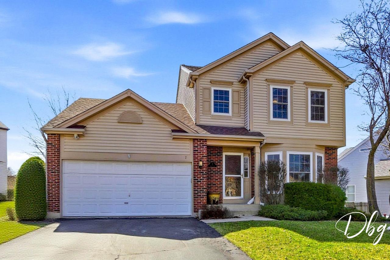 7 E Dahlia Ln., Round Lake Beach, IL 60073