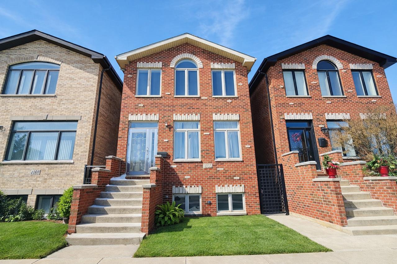 4166 S Emerald St., Chicago, IL 60609