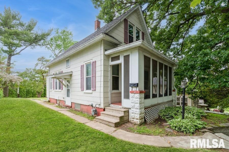 2308 18th Ave., Moline, IL 61265