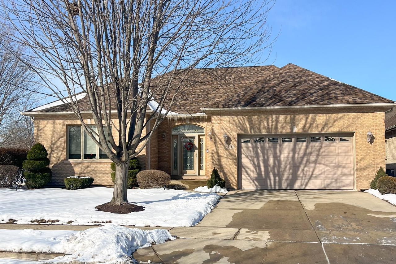 101 Rose Dr., Bloomingdale, IL 60108