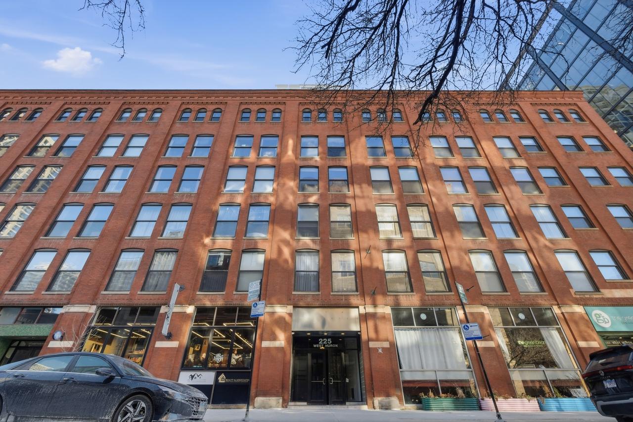 225 W Huron St. #313, Chicago, IL 60654