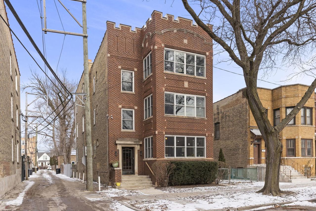 [Address Hidden by Seller], Chicago, IL 60625