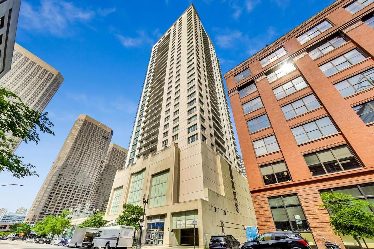 125 S Jefferson St. #1810, Chicago, IL 60661