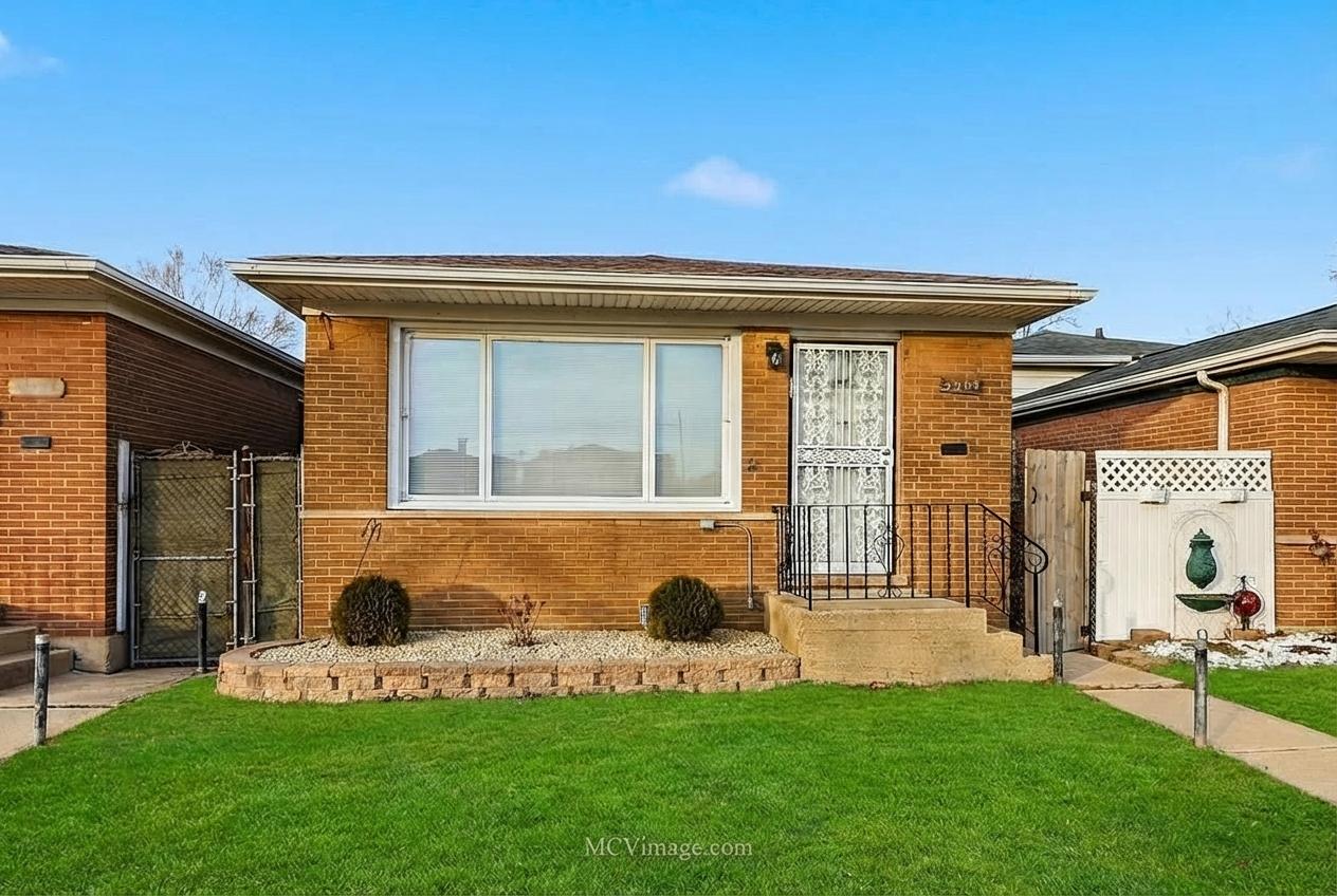 2754 E 127th St., Chicago, IL 60633