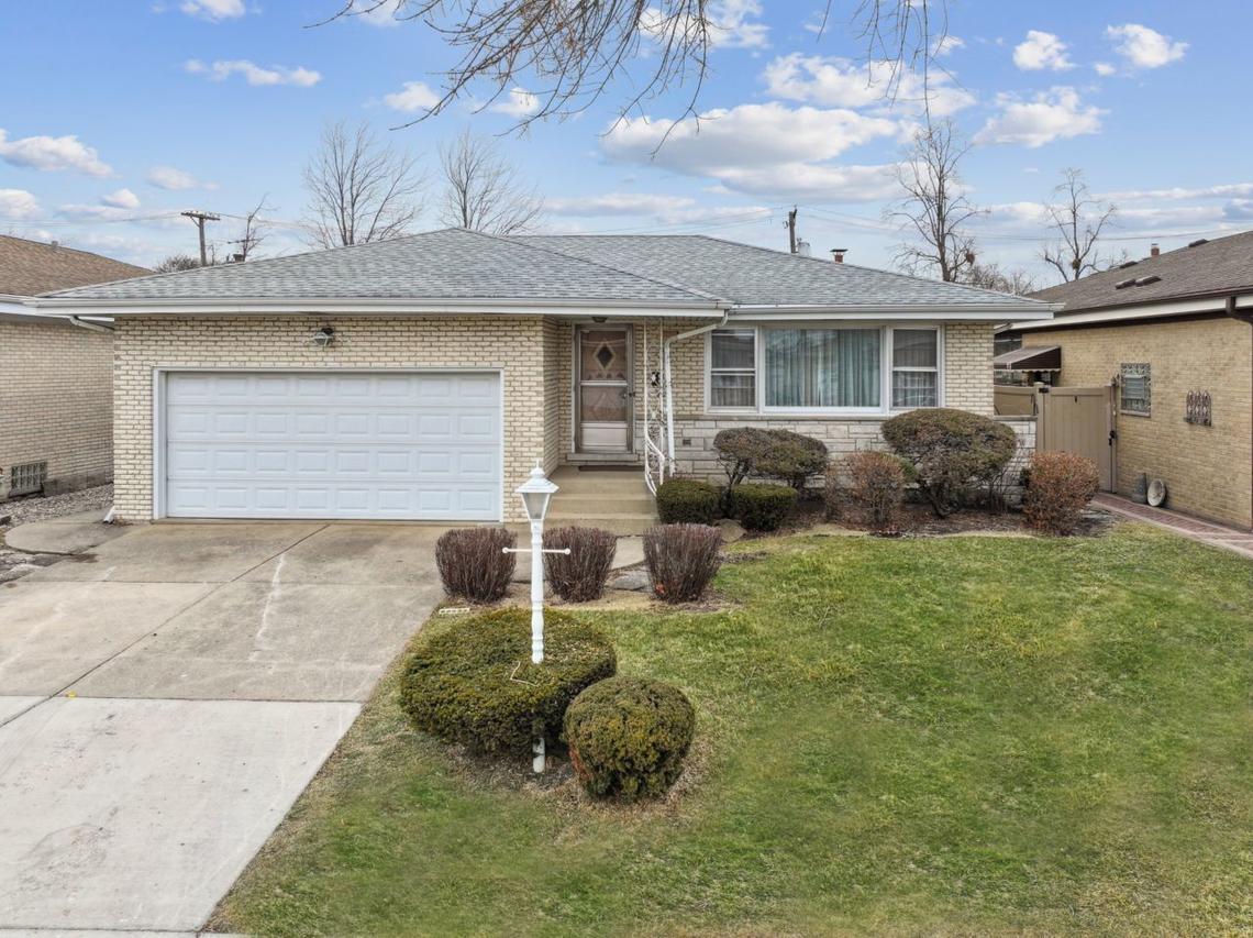 8300 W Balmoral Ave., Chicago, IL 60656