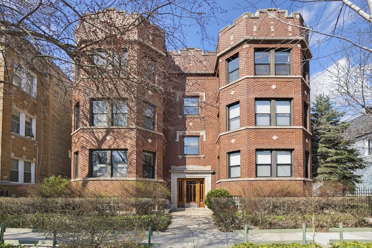 2530 W Winnemac Ave. #3W, Chicago, IL 60625