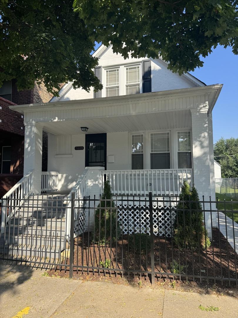 7605 S Champlain Ave., Chicago, IL 60619