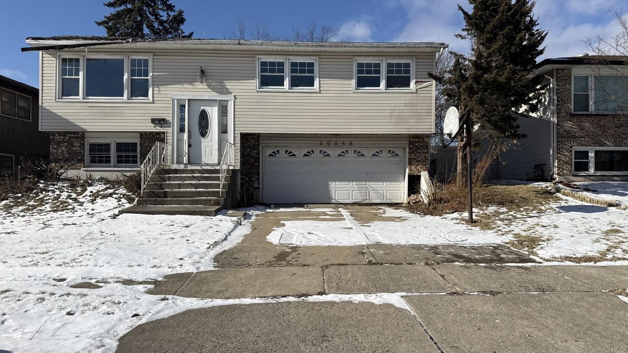 20048 Monterey Ave., Lynwood, IL 60411