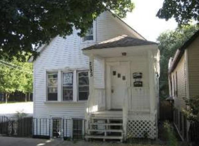 [Address Hidden by Seller], Chicago, IL 60618