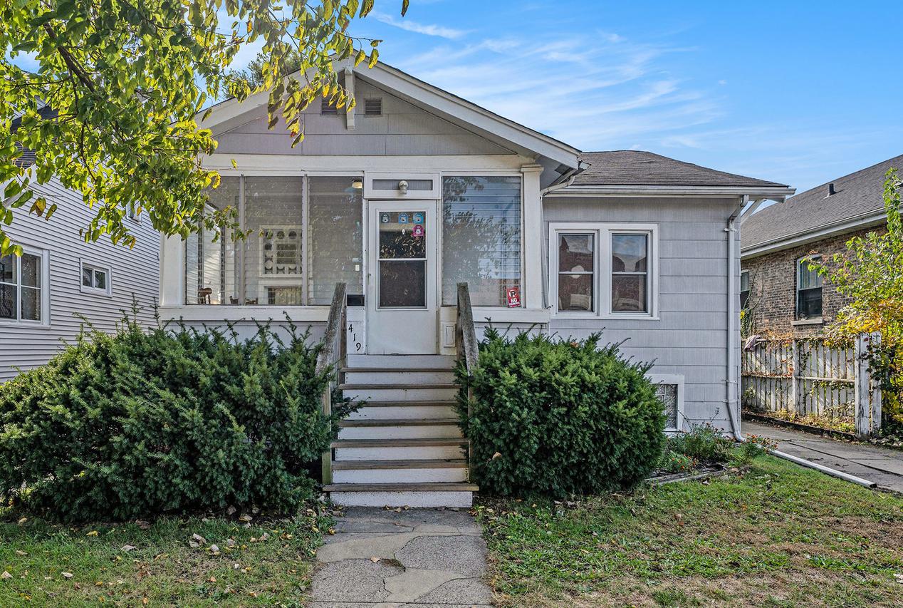 419 157th St., Calumet City, IL 60409