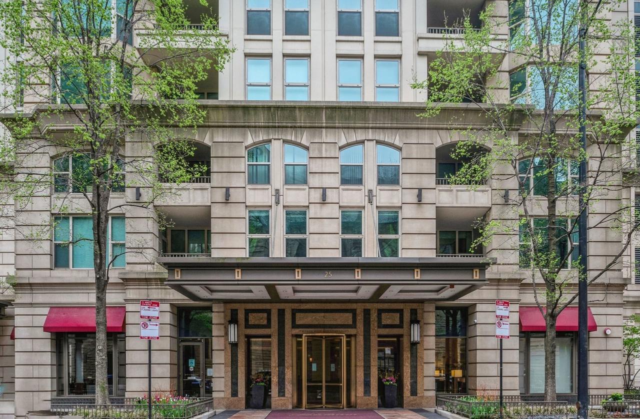 25 E Superior St. #1003, Chicago, IL 60611