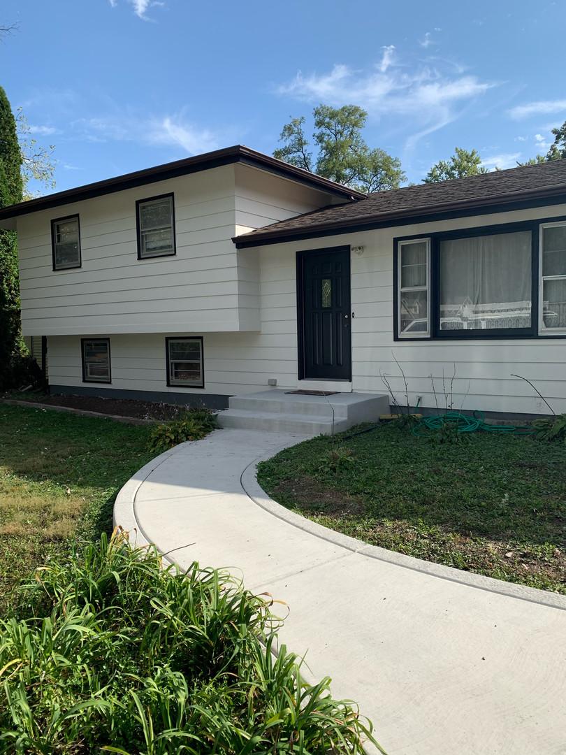 28W313 Batavia Rd., Warrenville, IL 60555