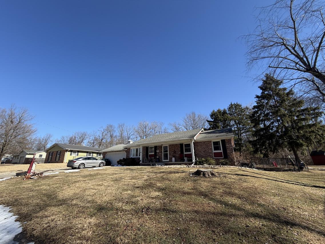 952 N Linden Ave., Decatur, IL 62522