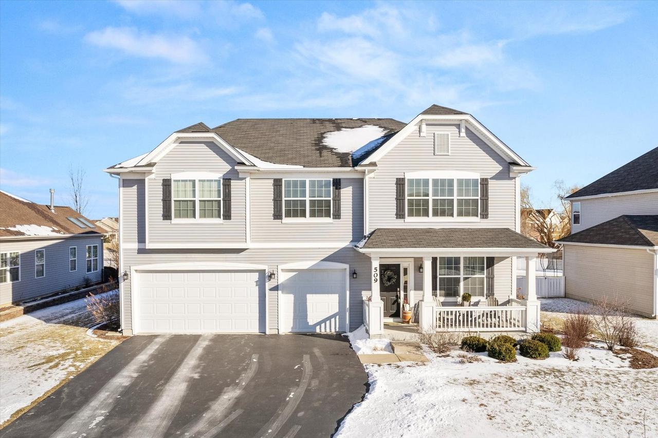 509 Moorfield Ave., North Aurora, IL 60542
