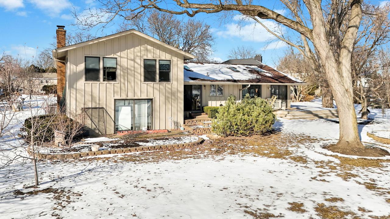 1489 Pebblestone Cove, Wheaton, IL 60189